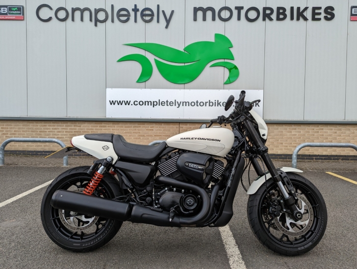 Harley-Davidson STREET ROD