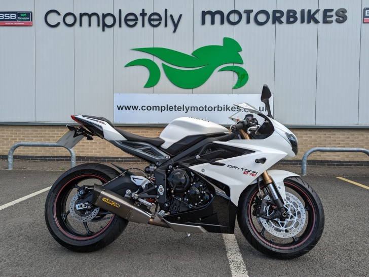 Triumph DAYTONA 675