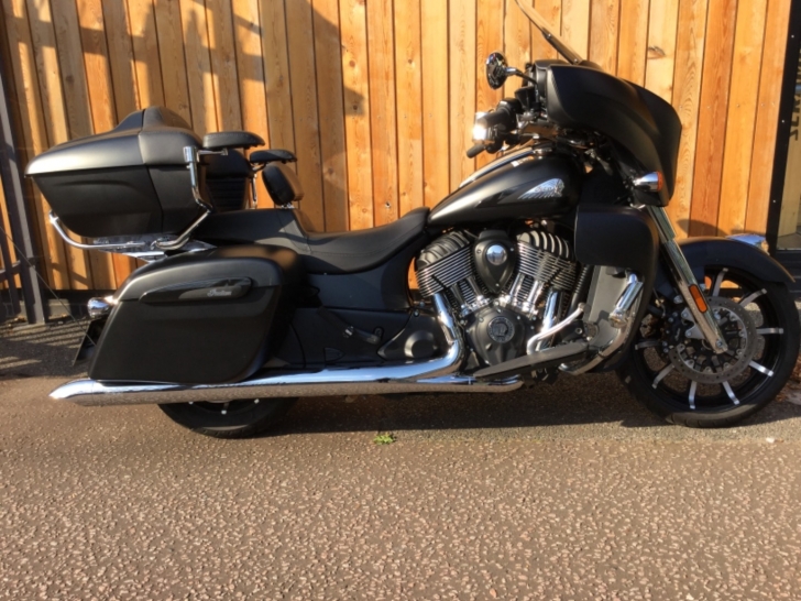 Indian Roadmaster Dark Horse