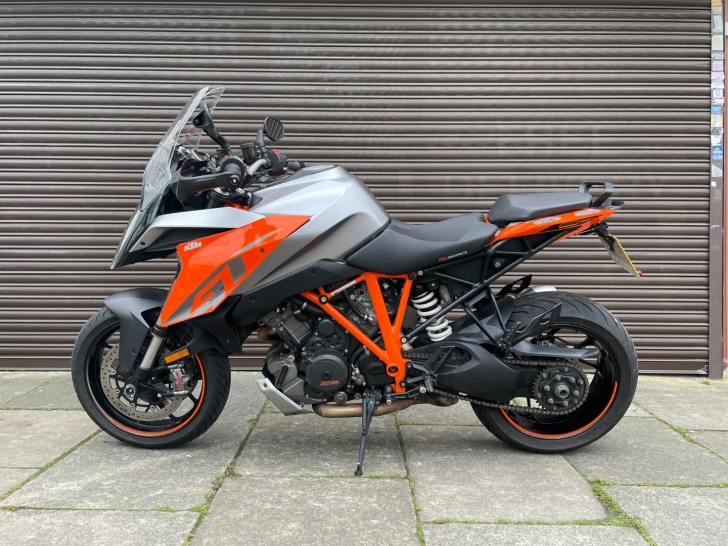 KTM 1290 SUPER DUKE GT ABS