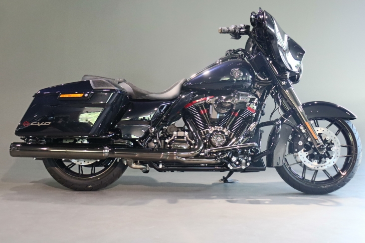 Harley-Davidson CVO FLHXSE STREET GLIDE