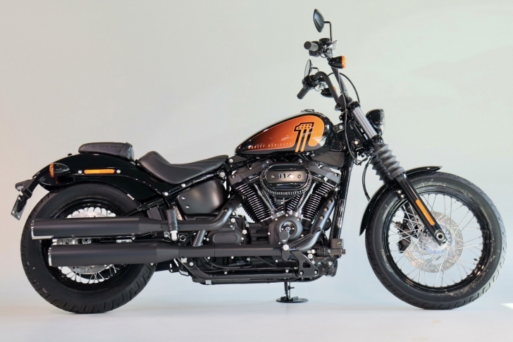 Harley-Davidson SOFTAIL FXBBS STREET BOB 114