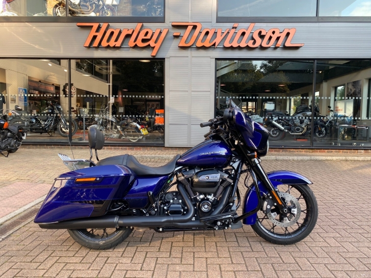 Harley-Davidson TOURING FLHXS STREET GLIDE SPECIAL