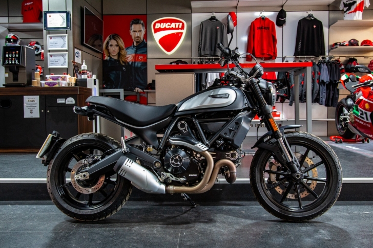 Ducati SCRAMBLER ICON DARK