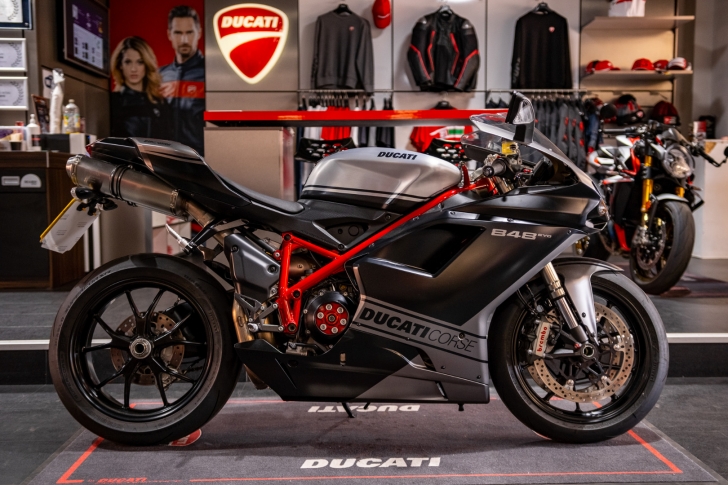 Ducati 848 EVO