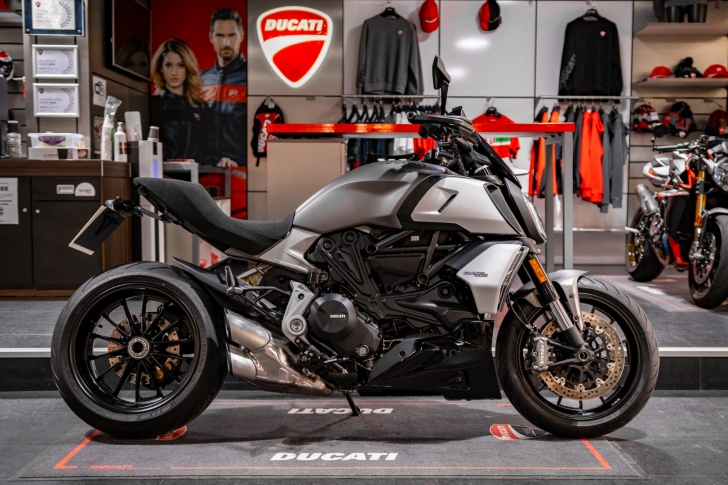 Ducati DIAVEL 1260