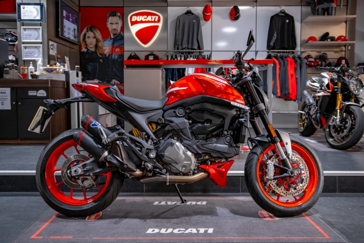 Ducati MONSTER 937 PLUS