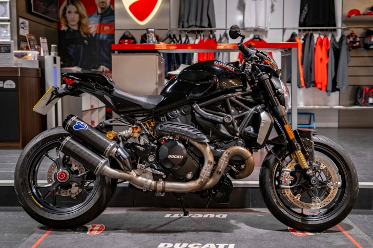 Ducati MONSTER 1200 R