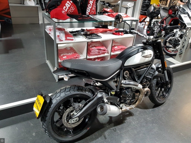 Used Ducati Scrambler Icon Dark For Sale In Nottingham Used Bikes Uk