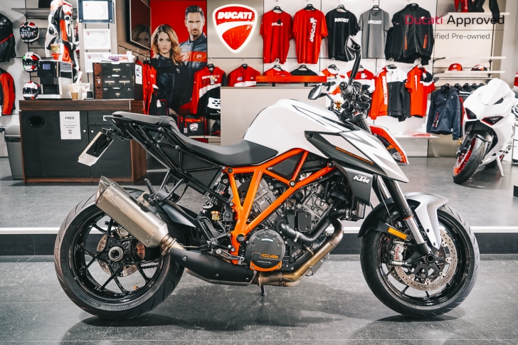 KTM 1290 SUPER DUKE R ABS