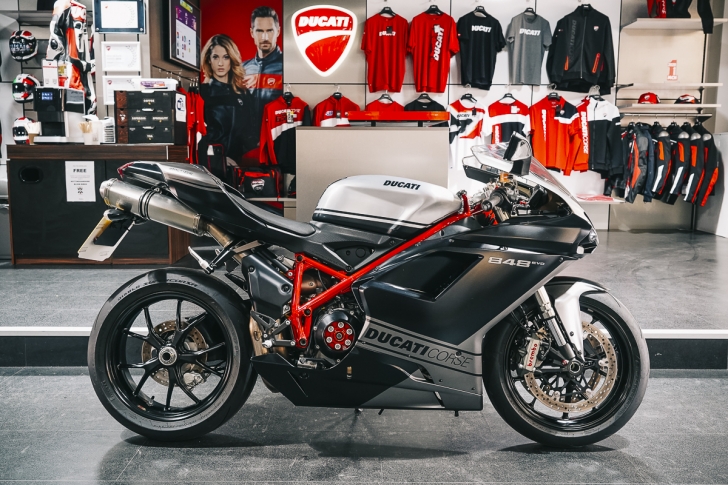 Ducati 848 EVO