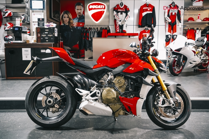 Ducati Streetfighter V4 S