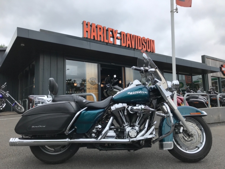 Harley-Davidson TOURING FLHRS ROAD KING CUSTOM