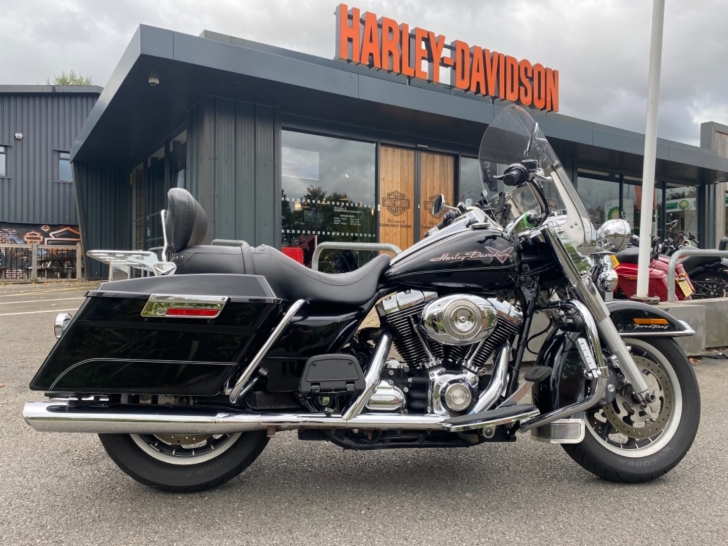Harley-Davidson TOURING FLHR ROAD KING