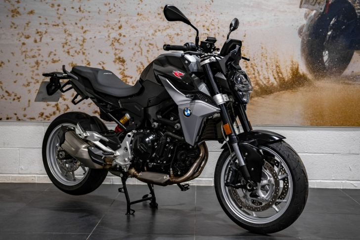 BMW F 900 R SE