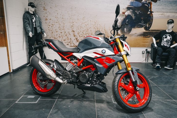BMW G310 R