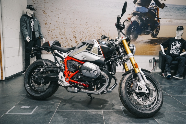 BMW R NINE T