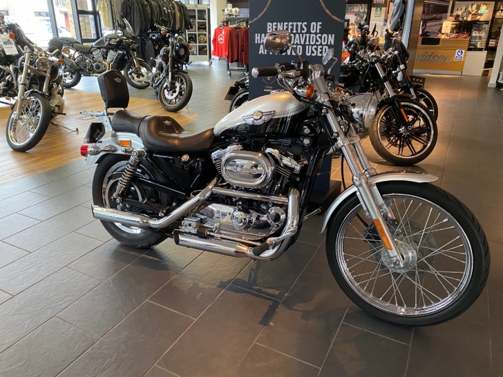 Harley-Davidson SPORTSTER XL1200C CUSTOM