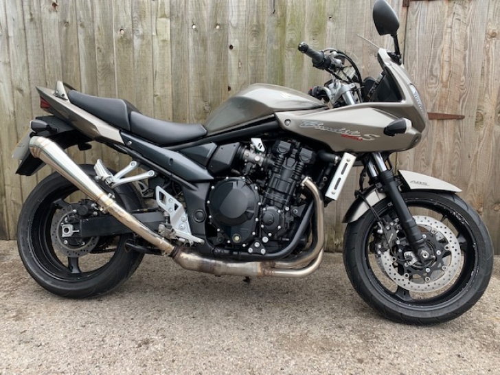 Suzuki GSF1200S BANDIT