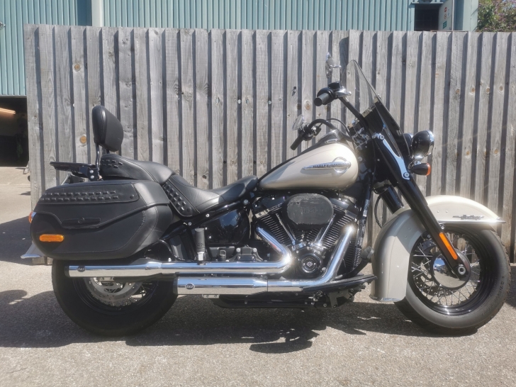 Harley-Davidson SOFTAIL FLHCS HERITAGE CLASSIC 114