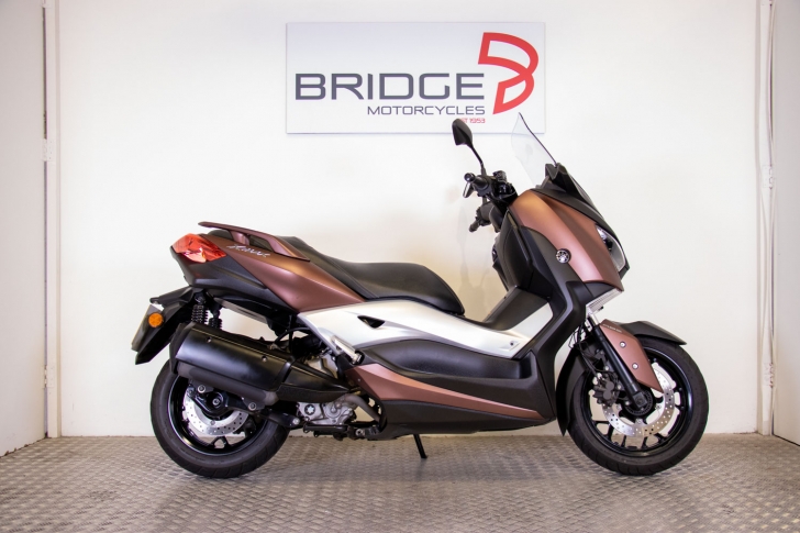 Yamaha XMAX 300