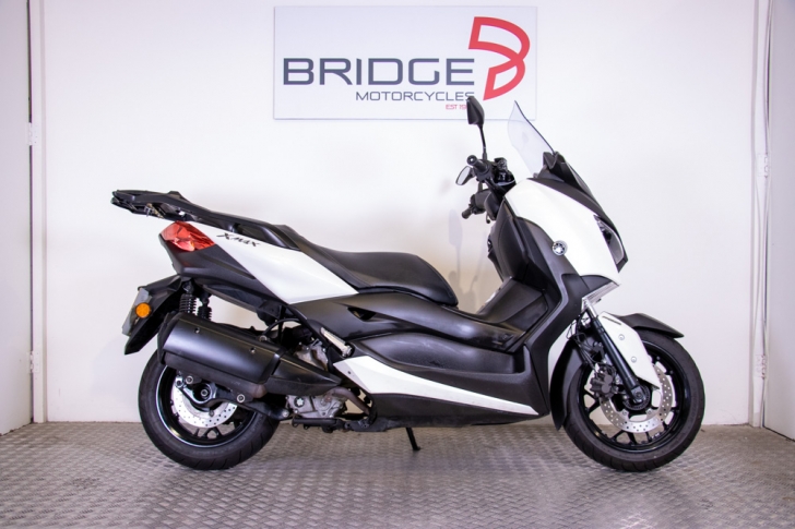Yamaha XMAX 300