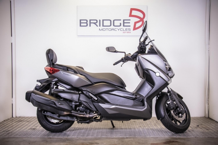 Yamaha XMAX 400