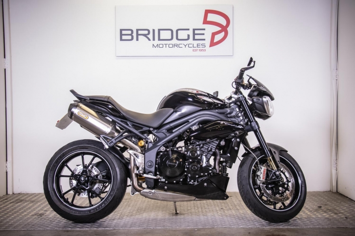 Triumph SPEED TRIPLE 1050 94R