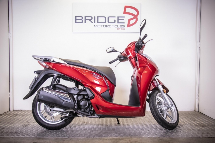 Honda SH300