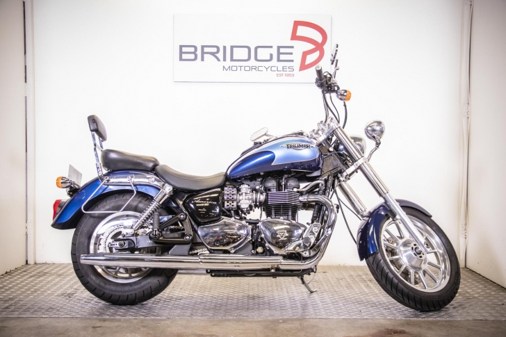 Triumph AMERICA