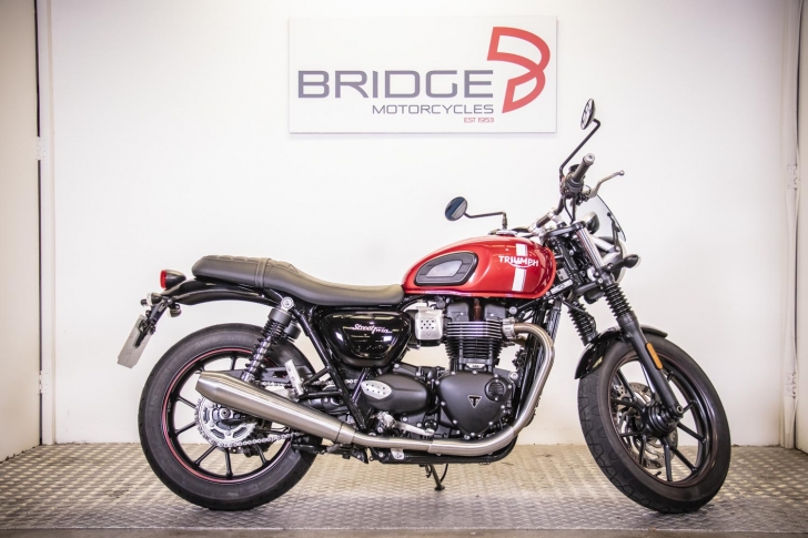 Triumph Street Twin