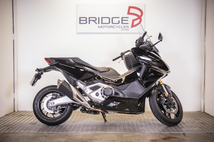 Honda Forza 750