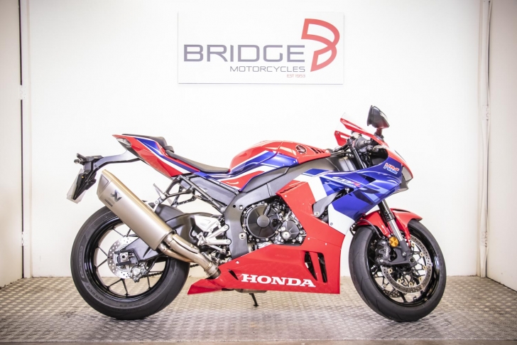 Honda CBR1000RR FIREBLADE