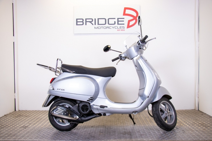 Piaggio VESPA LX125