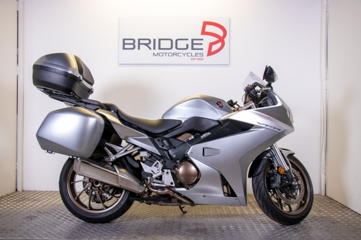 Honda VFR800F