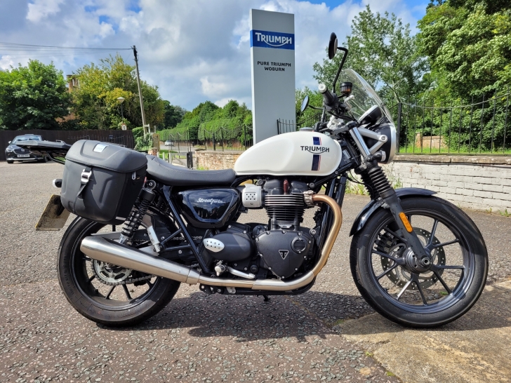 Triumph Street Twin