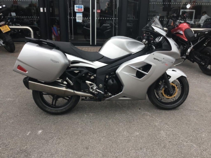 Triumph SPRINT GT 1050