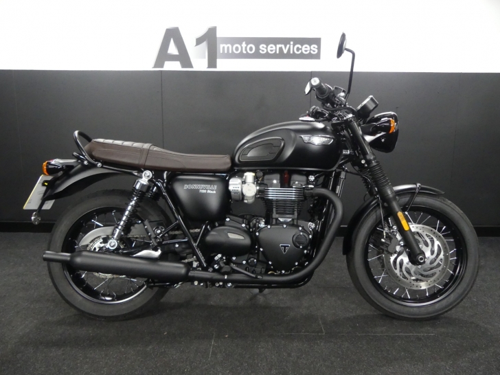 Triumph BONNEVILLE T120 BLACK 